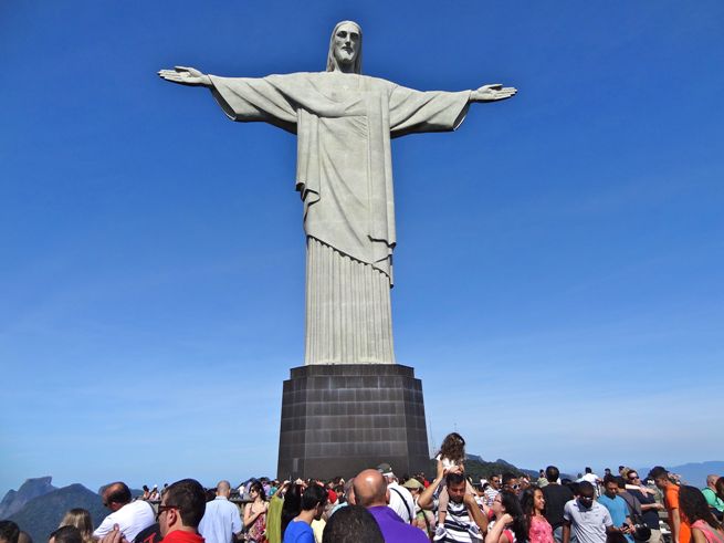 Rio-de-Janeiro-Christ-the-Redeemer