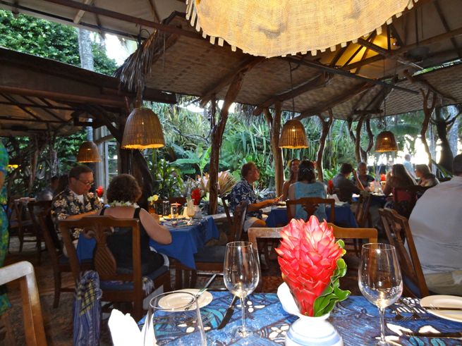 Maui's-Best-Fine-Dining-Places-Mama's-Fish-House